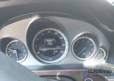 2013 Mercedes-Benz E 350 z USA, uszkodzony, nr VIN WDDHF5KB2DA746193